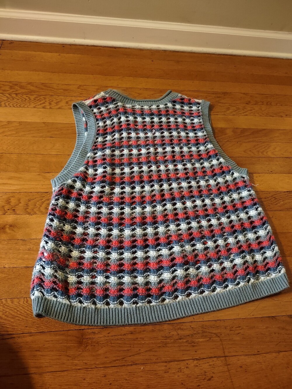 BDG multicoloured knit sleeveless sweater vest size medium acrylic cotton blend - Picture 2 of 6